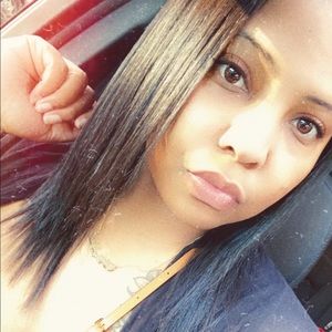 Meet your Posher, Shakira